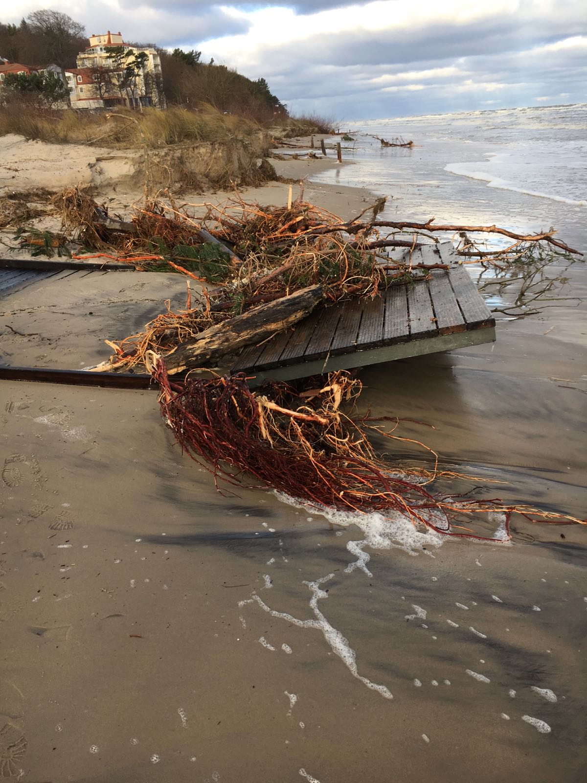 Strandaufgang Insel Usedom Ahlbeck Heringsdorf Bansin Sturmtief Axel Hochwasser Sturmflut Unterspülung